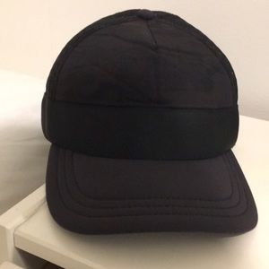 Lululemon camo hat